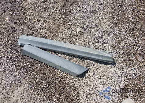 2013 Lincoln Mks from USA, damaged, VIN 1LNHL9DK5DG618563